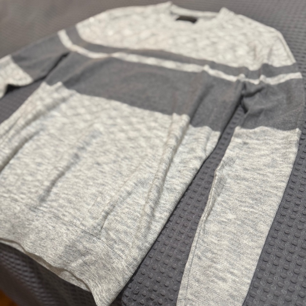 Banana Republic | Men’s Sweater (Small - Gray)